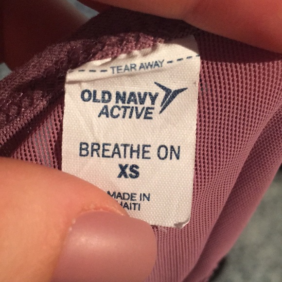 Old Navy Active Mesh V-Back Bundle - Picture 7 of 7
